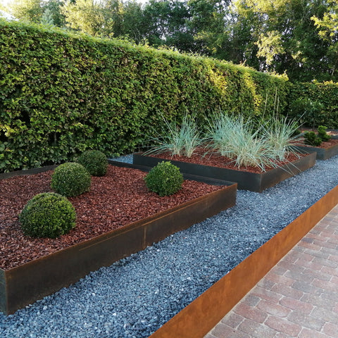 Maatwerk: Borderrand van 6 mm cortenstaal