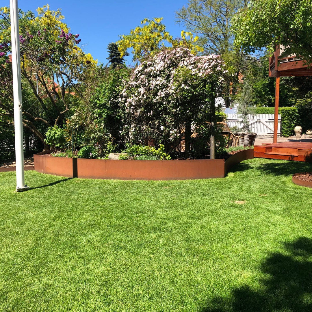 Borderrand van 2 mm cortenstaal