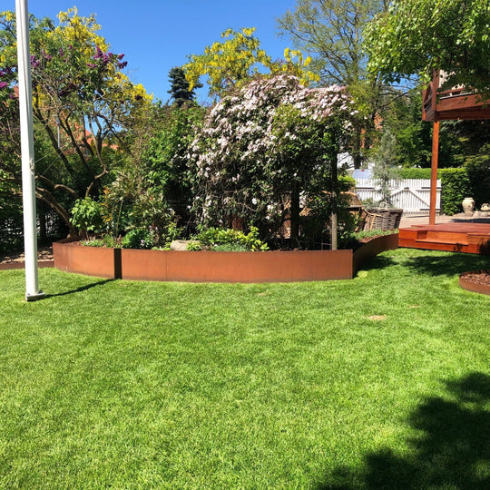 Borderrand van 2 mm cortenstaal