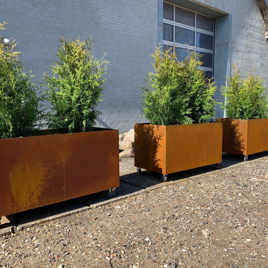 Plantenbak met wielen