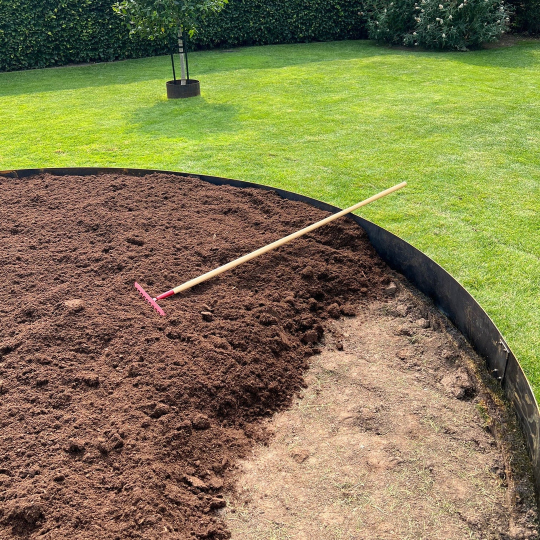 Maatwerk: Borderrand van 2 mm cortenstaal