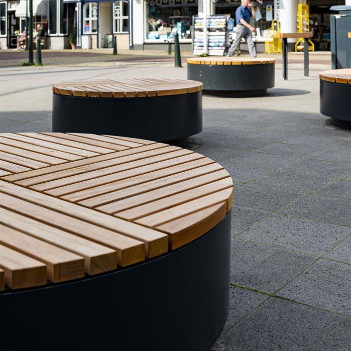 Vierkante bank/platform van gepoedercoat staal