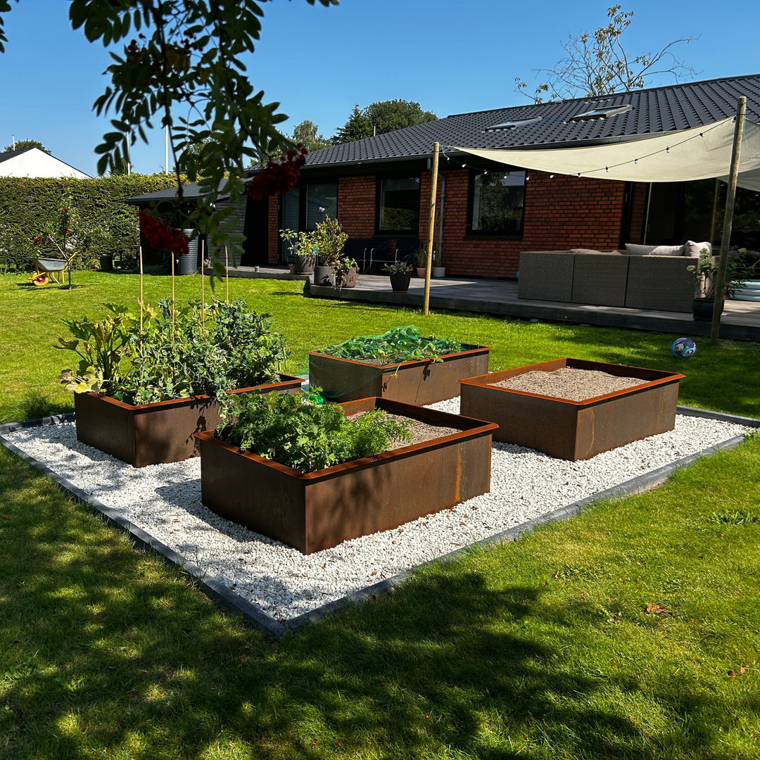 Maatwerk: Plantenbak met bodem