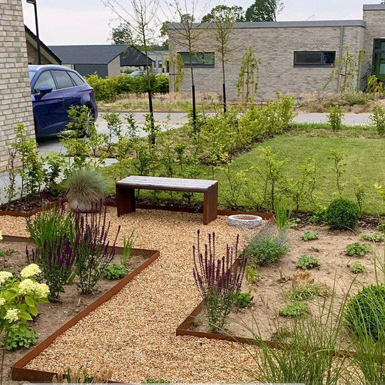 Bank van cortenstaal