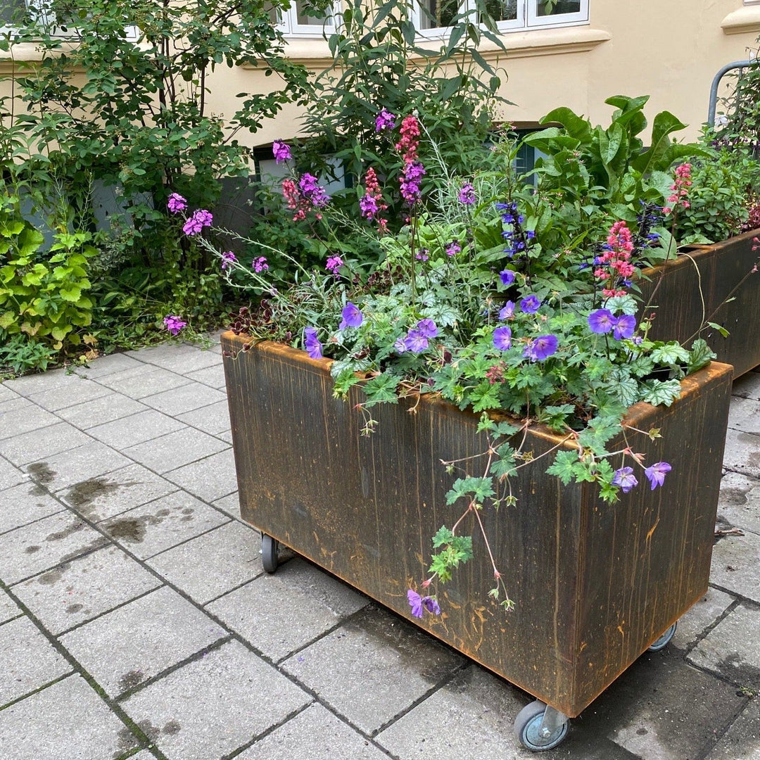 Plantenbak met wielen