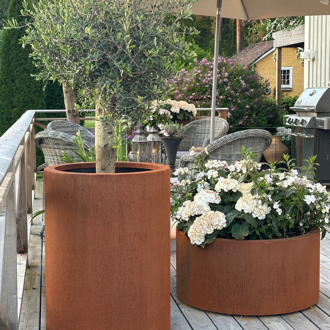 Ronde plantenbak met omgezette bovenrand